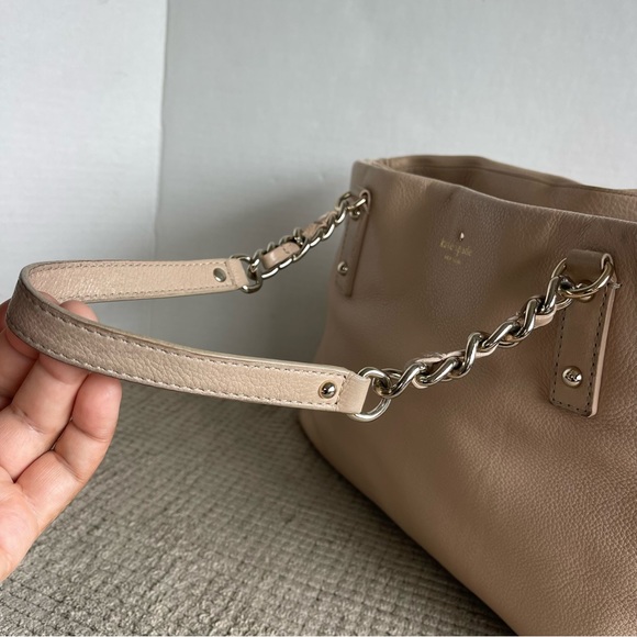 Kate Spade Large Tote Shoulder Bag with chain handles. Cream  color - Picture 7 of 16